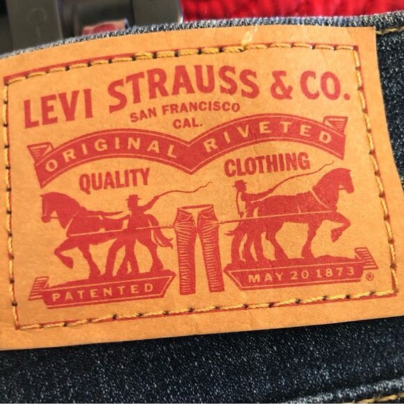 LEVIS - 🌺HP X 10 🌺 NWT -L Sz 24W Plus Size 721 Hi-Rise Skinny Distressed Jeans - Picture 7 of 16